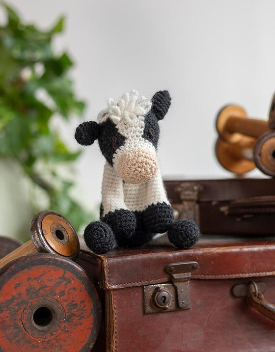 Sarah the Friesian Cow | Crochet Kit